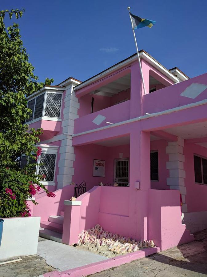 Da Pink And White Palace Auberge de jeunesse Nassau